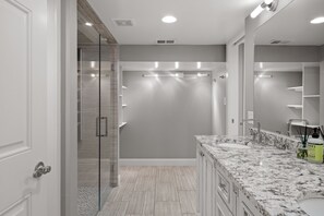 Combined shower/tub