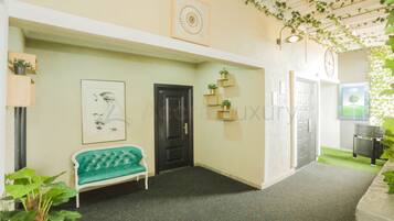 Vista frontal de la propiedad