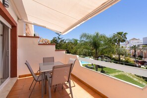 Outdoor dining - Marbella Playa 2 1 A (Marbella)