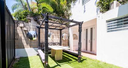 5 Bedroom Boho Beach House 30 steps from the beach