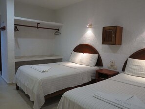 Deluxe Double Room | Down comforters, free WiFi, bed sheets - Holmar Hotel (Isla Holbox)