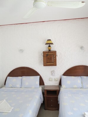 Cubrecamas, wifi gratis y ropa de cama 
