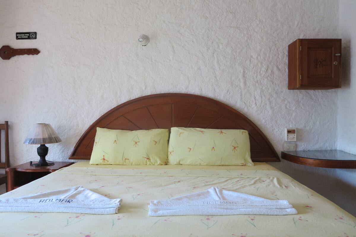 Habitación clásica | Edredón, wifi gratis y ropa de cama