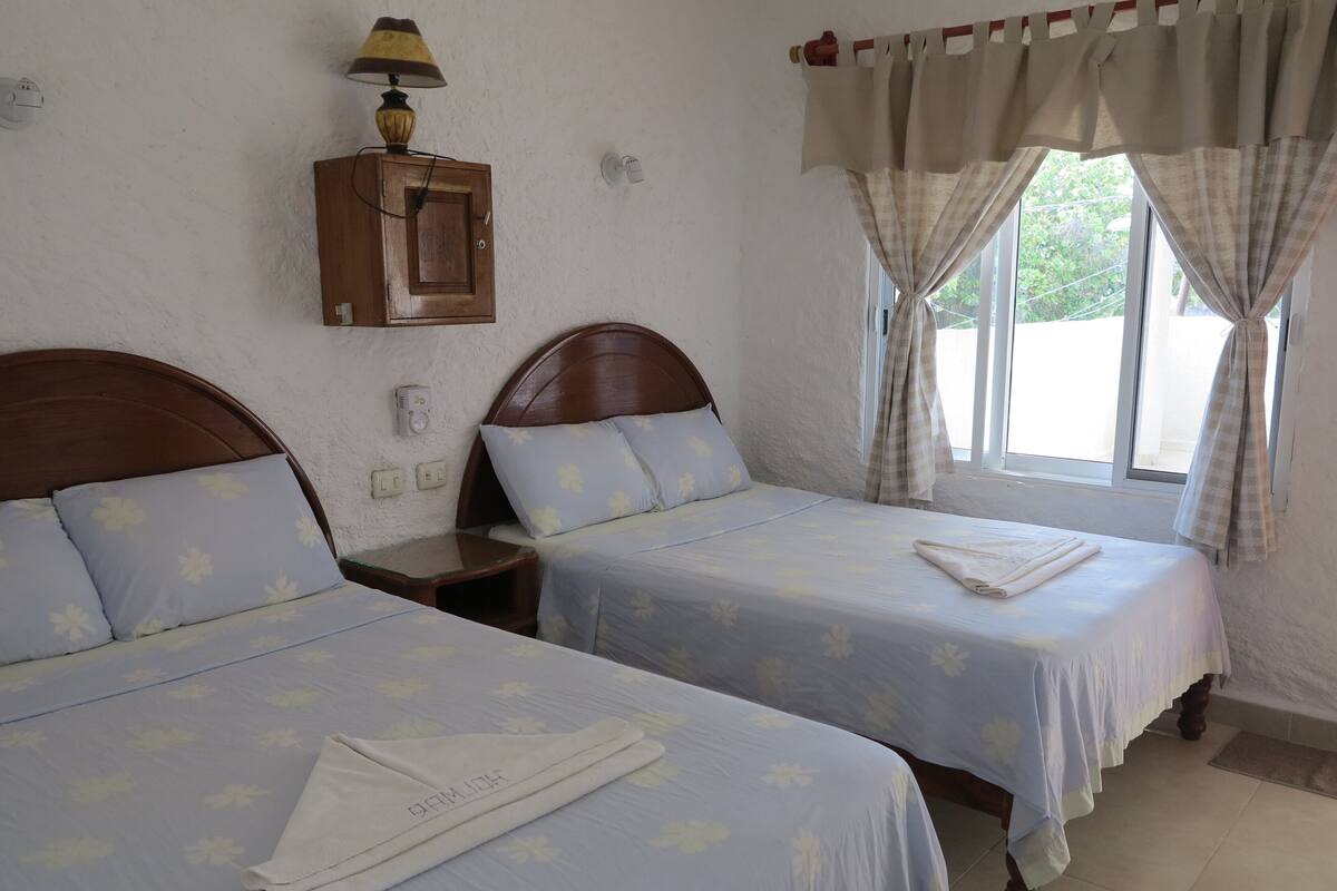 Habitación doble clásica | Edredón, wifi gratis y ropa de cama