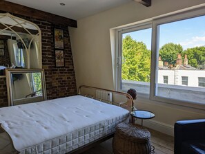3 bedrooms, free WiFi, bed sheets - Ultrachic Georgian Townhouse In Central London (London)