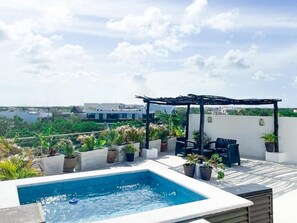 Bain à remous extérieur