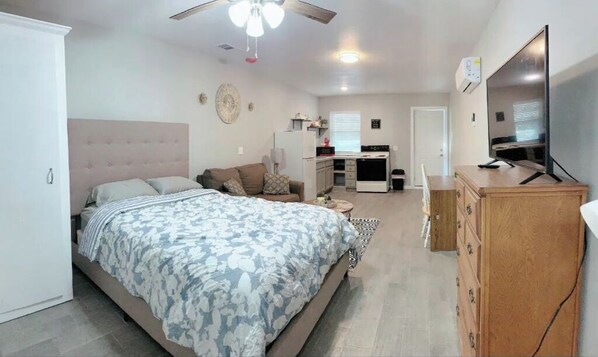 1 bedroom, iron/ironing board, free WiFi, bed sheets