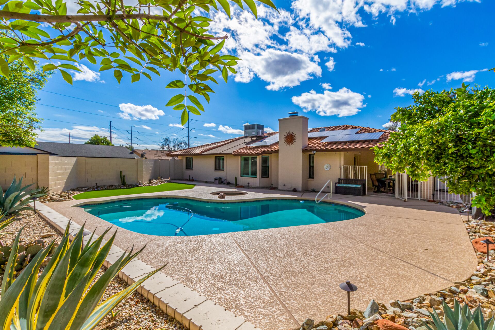 Cozy Phoenix Home Pool/Spa with King Beds