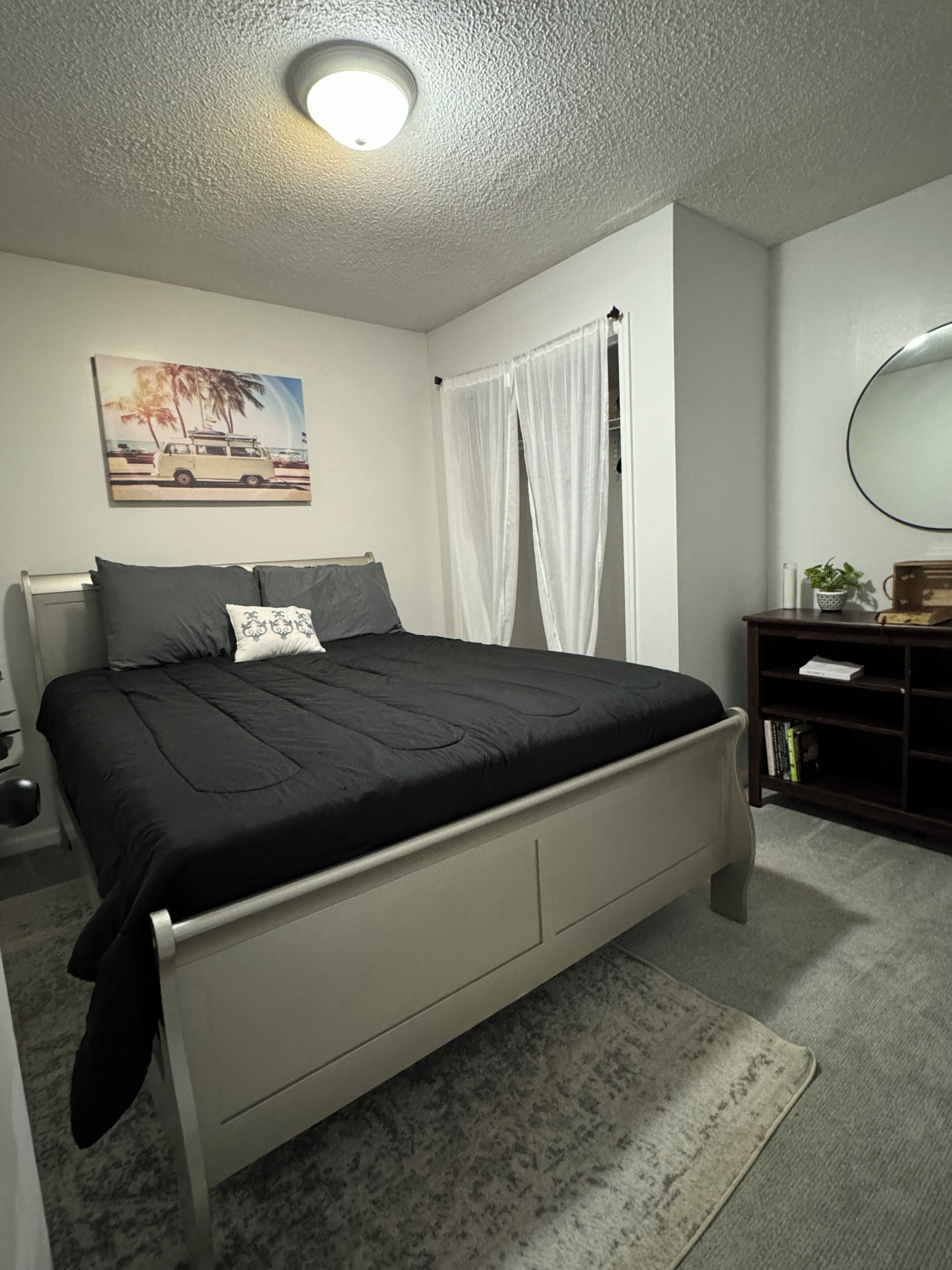 3 bedrooms, desk, iron/ironing board, free WiFi