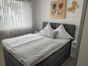 1 chambre, fer et planche à repasser, Wi-Fi gratuit, draps fournis