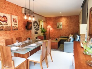 Dining - 150m From the Beach With Pool (Sesimbra)