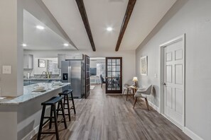 Dining - Fully renovated Boho cottage with 3 bedrooms & king bed just outside of Mt Dora (Sorrento)