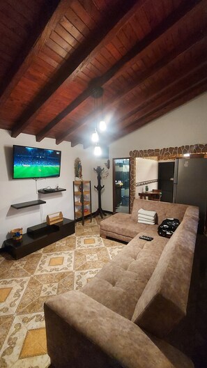 Smart TV, ping pong, books, music library