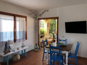 Dining - Casa Maria Pia, relaxation and sea in the heart of Cannigione (Cannigione)