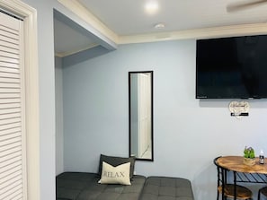 Interior - Charming rental unit with separate entrance. (Tampa)