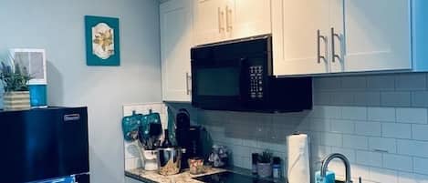 冰箱、微波炉、洗碗机、茶具/咖啡用具