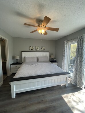 3 soverom, strykejern/-brett, reiseseng for barn og wi-fi (inkludert)