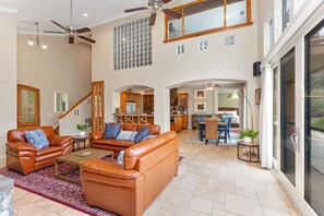 Smart TV, table tennis, computer monitors - River Villa with Pool and Spa ~ best swimming hole in town  (Three Rivers)