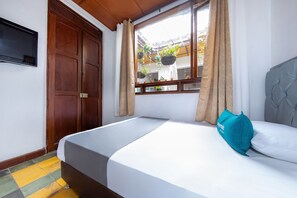 Standard Single Room | Hypo-allergenic bedding, free WiFi, bed sheets - Ayenda Sarayu House (Medellín)