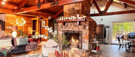 TV, caminetto, videogiochi, libri