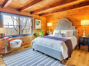5 Schlafzimmer, Schreibtisch, Bügeleisen/Bügelbrett, Reisekinderbett