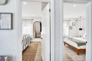 2 habitaciones, tabla de planchar con plancha y wifi gratis