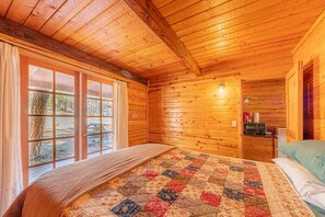 2 bedrooms, WiFi, bed sheets - Forest Cabin 2 Alpine Escape (Payson)