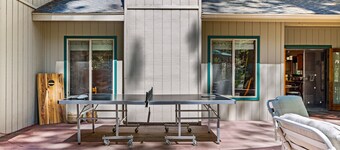 Fun Family Cabin in the Heart of the Lost Sierra w/ BBQ, Games and Tons of Space