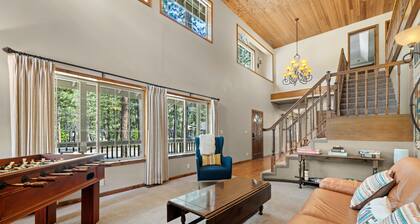 Fun Family Cabin in the Heart of the Lost Sierra w/ BBQ, Games and Tons of Space