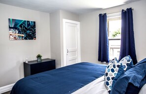 2 makuuhuonetta, työpöytä, silitysrauta/-lauta, Wi-Fi