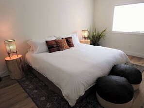 3 bedrooms, iron/ironing board, bed sheets