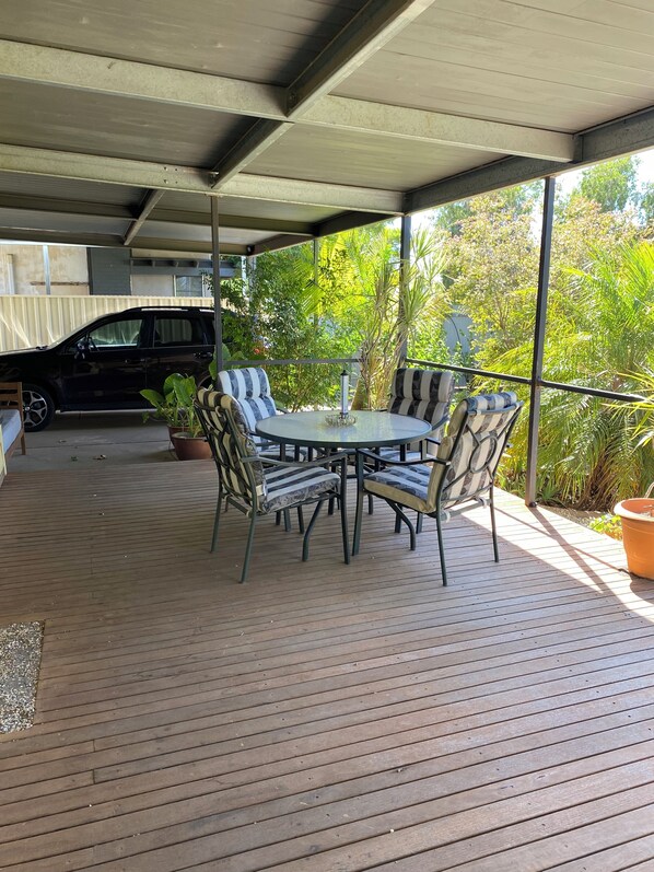 Outdoor dining