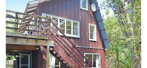 Exterior detail - Matheson Bay Treehouse (Leigh)
