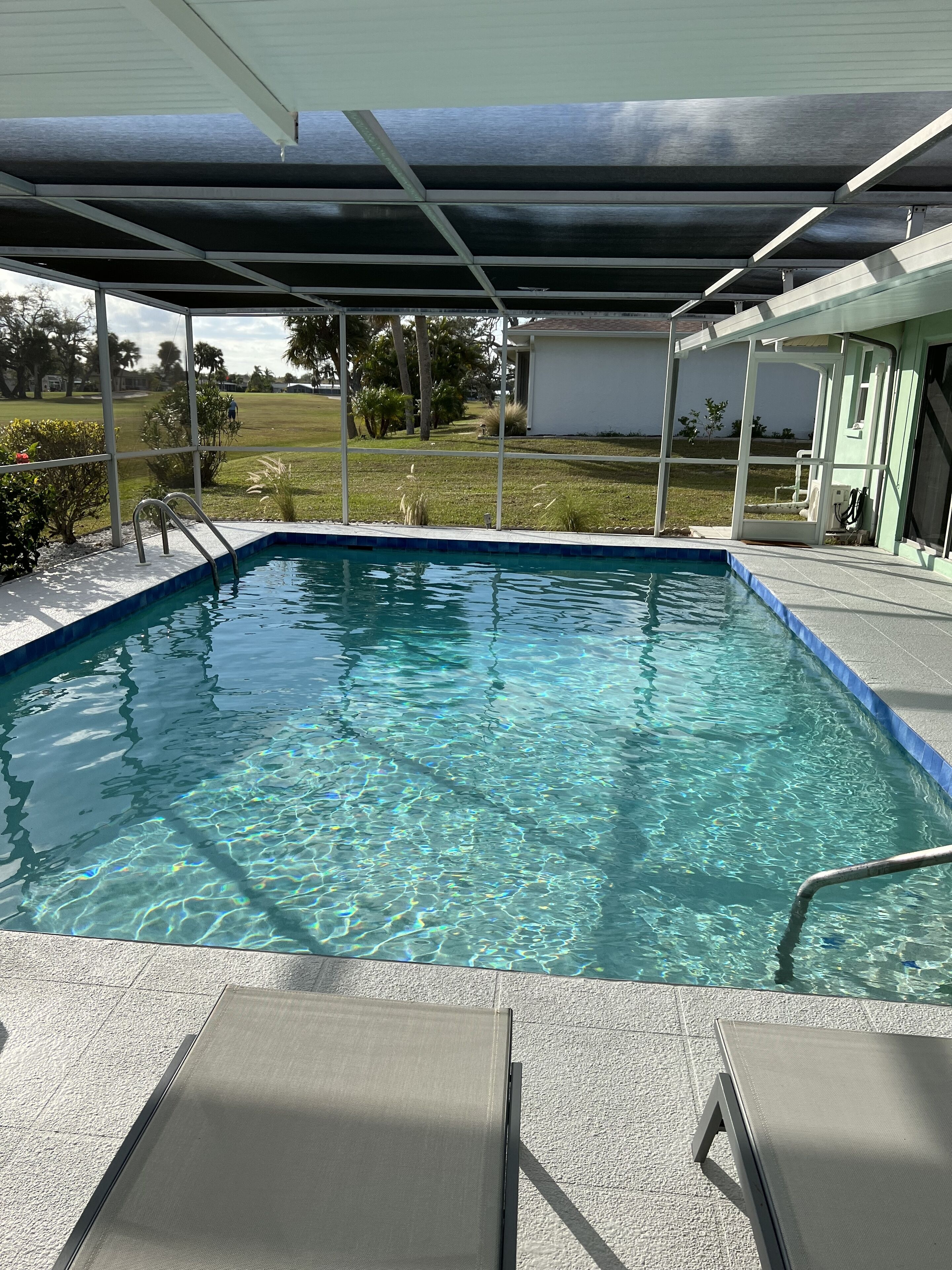 Your Dream Getaways Villa. Heated pool , Golf course view.