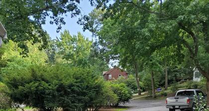 One mile from US OPEN Country Club