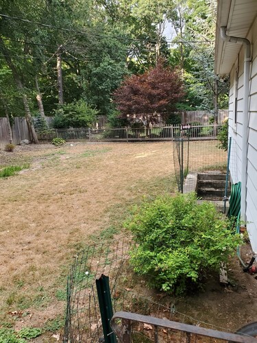 One mile from US OPEN Country Club