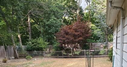 One mile from US OPEN Country Club