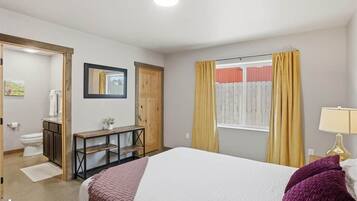 3 bedrooms, travel crib, WiFi, bed sheets