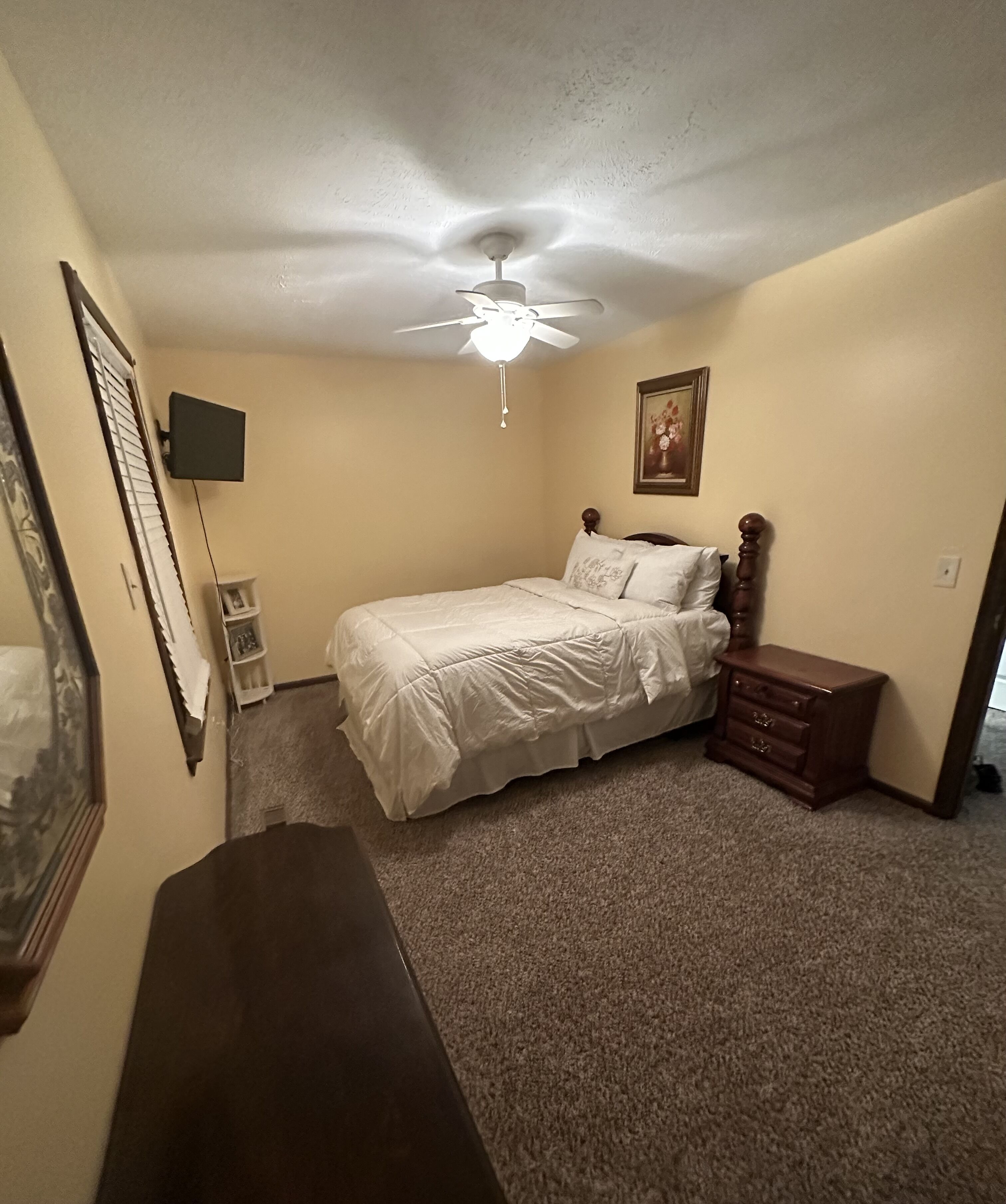 4 bedrooms, iron/ironing board, travel cot, free WiFi