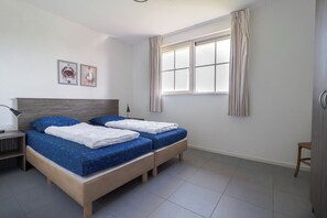 6 chambres, fer et planche à repasser, Wi-Fi