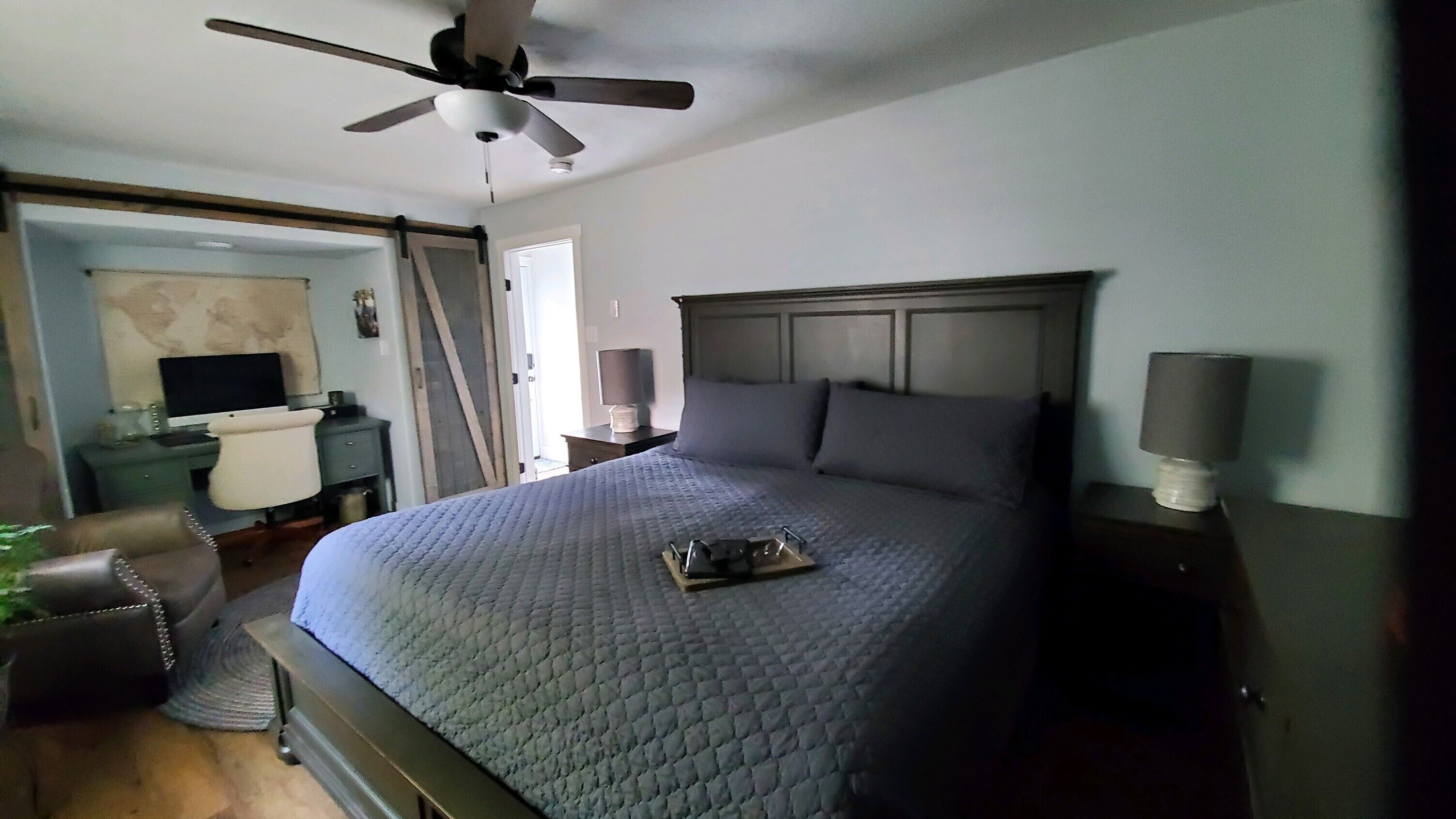 2 عدّة غرف نوم ومكواة/لوح كي وواي فاي مجانًا وملاءات أسرّة