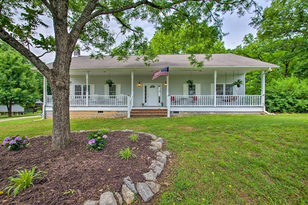 Boydton Vacation Rental | 2BR | 1BA | 1,512 Sq Ft | Step-Free Access via Ramp
