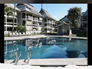 Outdoor pool - Hilo SunShine Rental.2bds1ba,common swimming pool. (Hilo)
