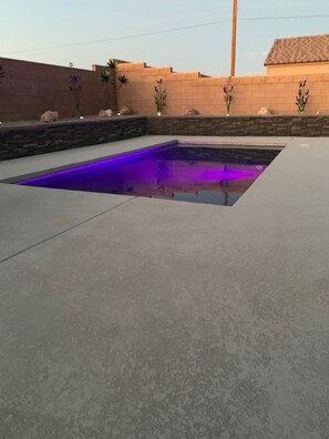 Piscine extérieure, piscine chauffée