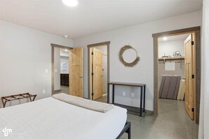 3 室のベッドルーム、アイロン / アイロン台、旅行用ベビーベッド、WiFi