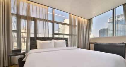 Platinum Hotel