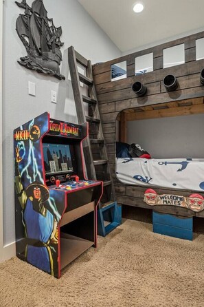 4 chambres, fer et planche à repasser, lit parapluie, Wi-Fi gratuit