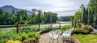 Riverfront Paradise w/ Hot Tub--Little River House