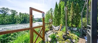 Riverfront Paradise w/ Hot Tub--Little River House