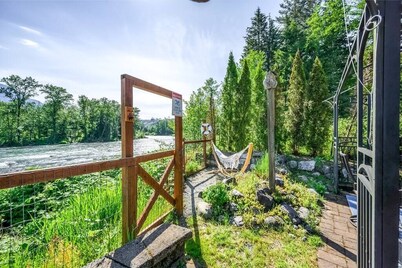 Riverfront Paradise w/ Hot Tub--Little River House